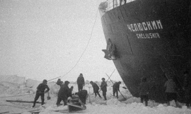 13 февраля 1934 года в Чукотском море затонул советский пароход «Челюскин»
