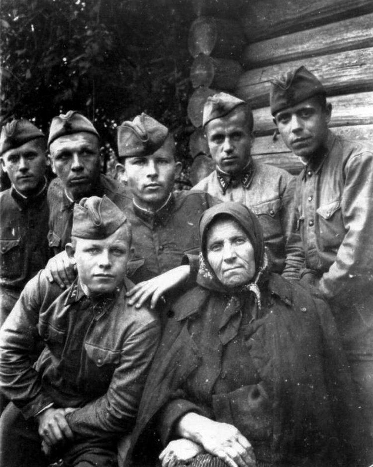 Горсть родной земли