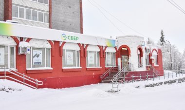 Временное закрытие: как ковдорчанам пользоваться услугами Сбербанка до июня