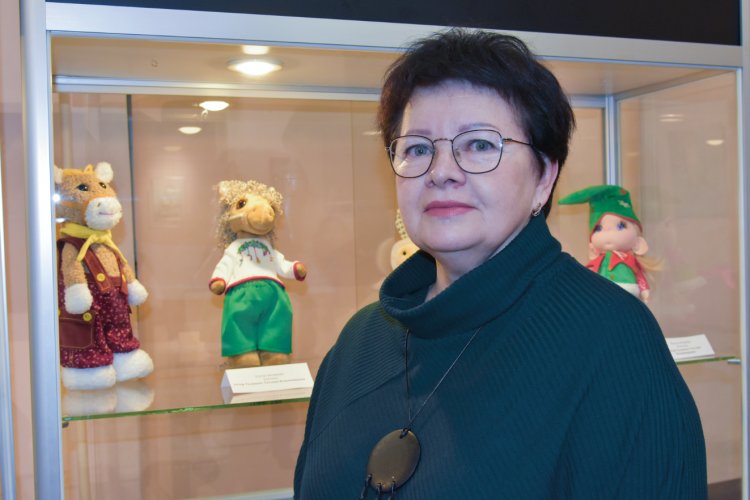 Рукодельница из Ковдора: Татьяна Талицких и её «Кукольная лавка мечты»
