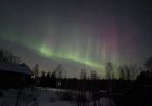 В небе шоу: над Мурманской областью несколько дней подряд полыхает северное сияние