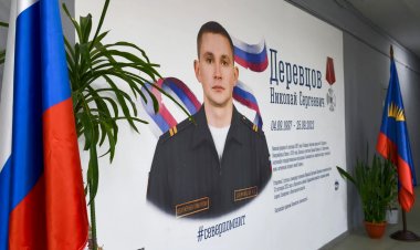 Проект «Лица героев» в Ковдоре: в школе №2 торжественно открыли портрет Николая Деревцова